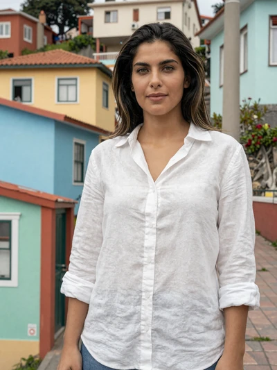 Catalina, 31, Chilean professional from Valparaíso open to international dating